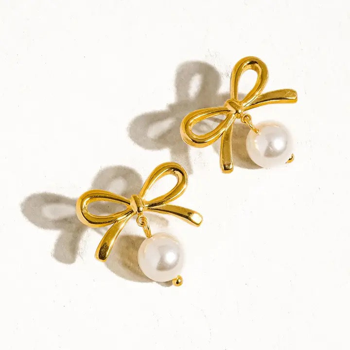Bow Pearl Earring